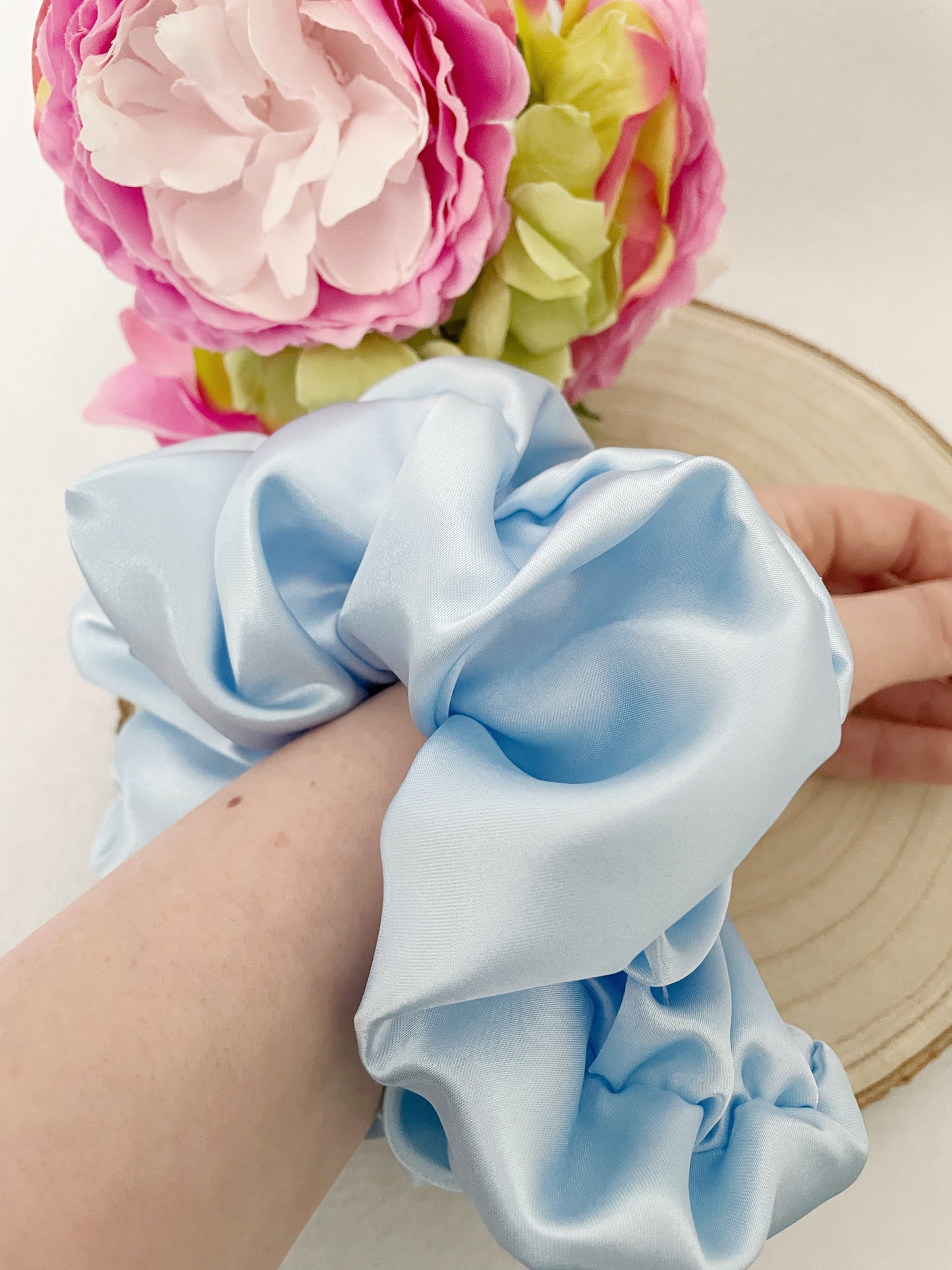 The Breeze XL Scrunchie